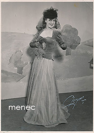 Oopperalaulaja ja näyttelijä Ritva Aro 