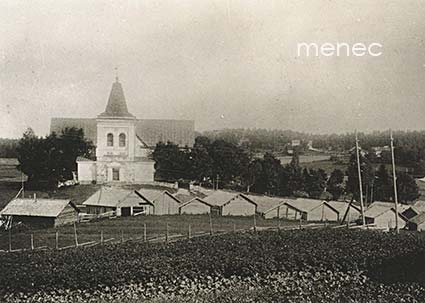 Kirkkonummi, kirkko ja kirkkotallit nähtynä lännestä 