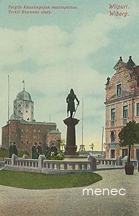 Viipuri, Torgils Knuutinpojan muistopatsas. Seurue laskee seppeltä 