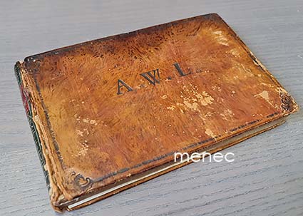 Muistokirja vuodelta 1791, selkätekstillä 'Denkmahl der Freundschaf'. Itä-Suomen paikallishistoriaa 