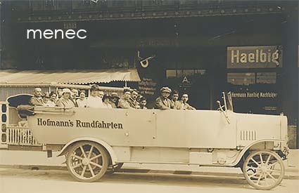 Saksa, Dresden, Hoffman's Rundfahrten. Taustalla Haelbigin koneliike 